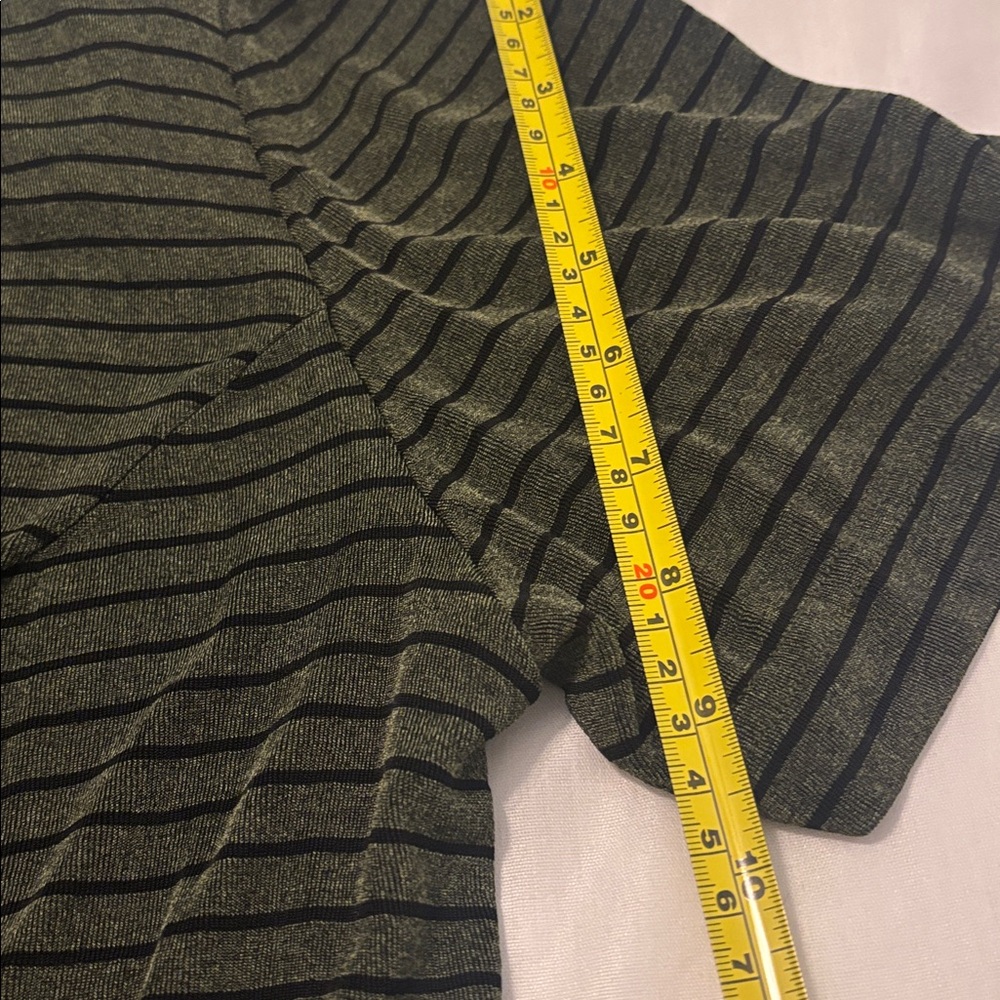 VTG R&M Richard Black & Olive Green Striped slinky  Cardigan SZ 16 shoulder pads - Picture 8 of 11